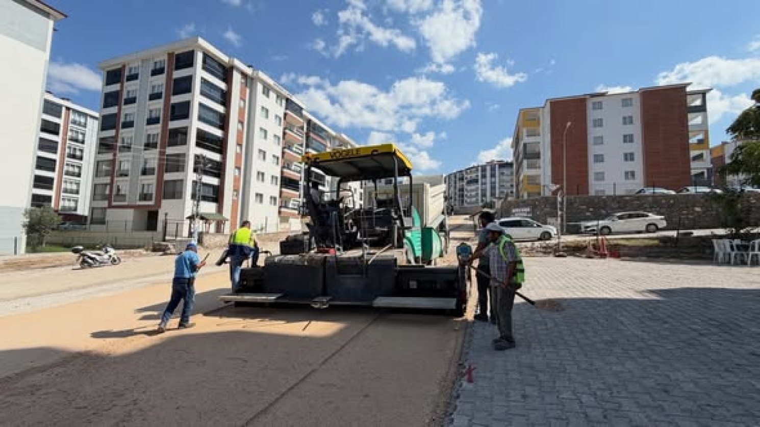 🚧 Ayvaz Mahallemizde Sıcak Asfalt Çalışmaları Başladı