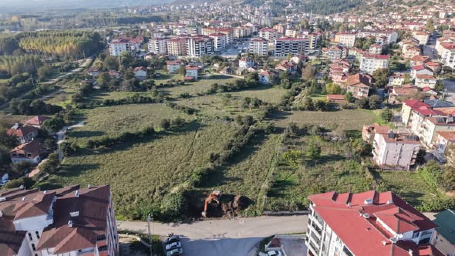 🚧 BAĞLAR MAHALLEMİZDE 30 METRELİK İMAR YOLU AÇMA ÇALIŞMALARI BAŞLADI!