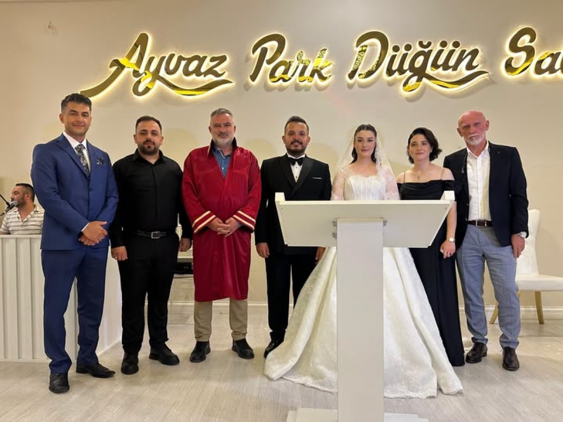Belediye Başkanımız Semih Tepebaşı, Nursima & Erdem çiftinin nikâh akd...