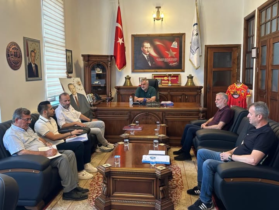 Belediye Encümenimiz, Belediye Başkanımız Semih Tepebaşı başkanlığında haftalık olağan toplantısını gerçekleştirdi
