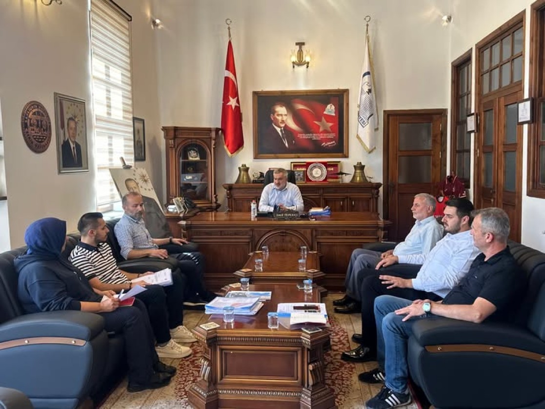 Belediye Encümenimiz, Belediye Başkanımız Semih Tepebaşı başkanlığında haftalık olağan toplantısını gerçekleştirdi